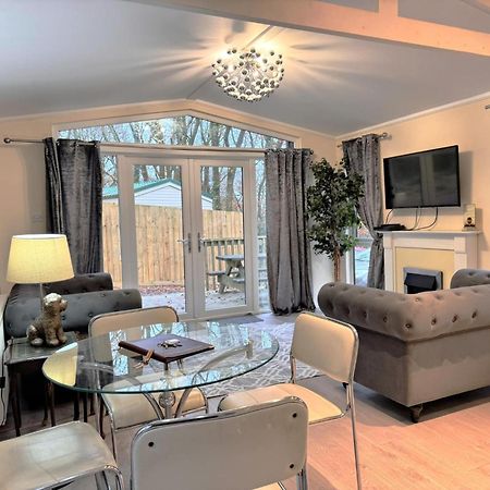 Welsh Villa-Hot Tub-Tenby-Carmarthen-Forestsetting Extérieur photo